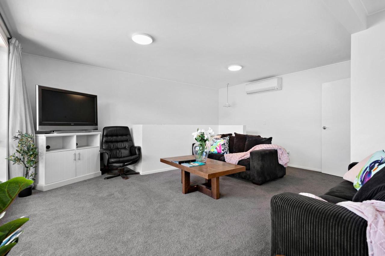 Lovely Marina Views And Sunny Balcony Queenstown Exterior photo